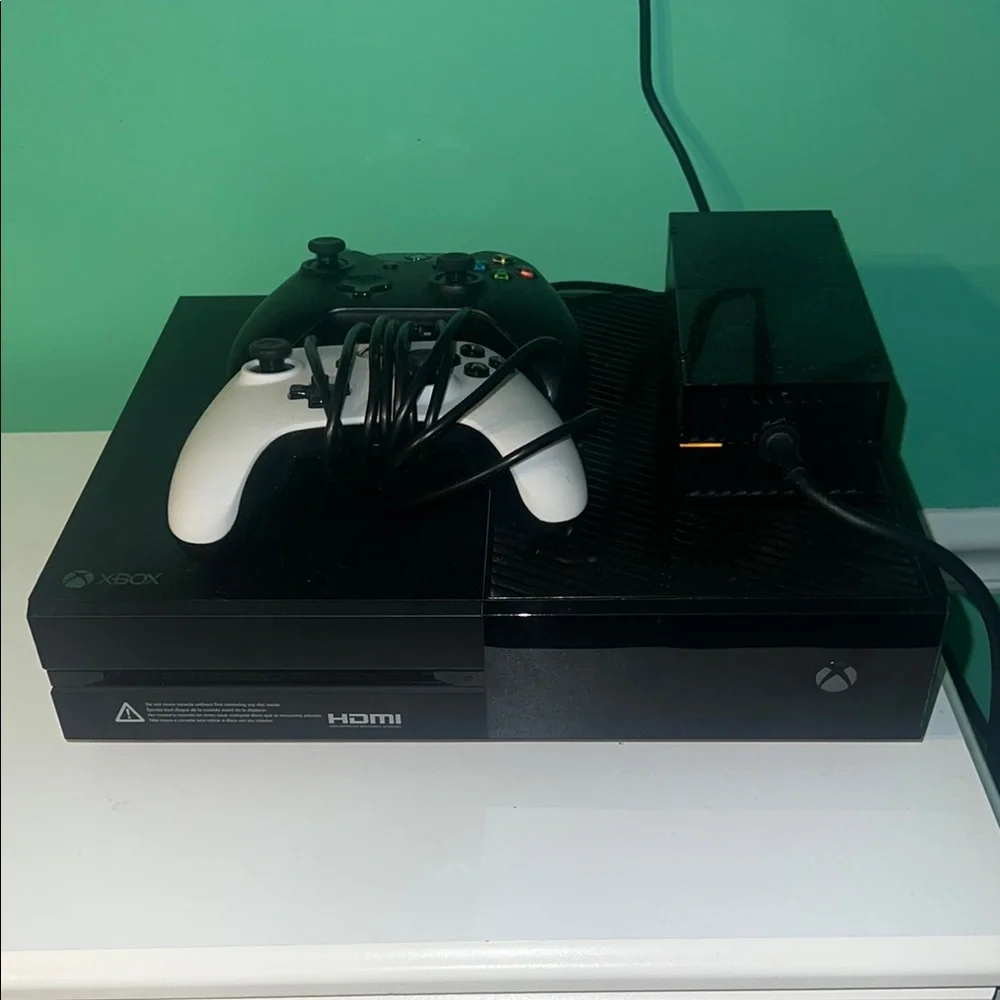Xbox 360 Gaming Console